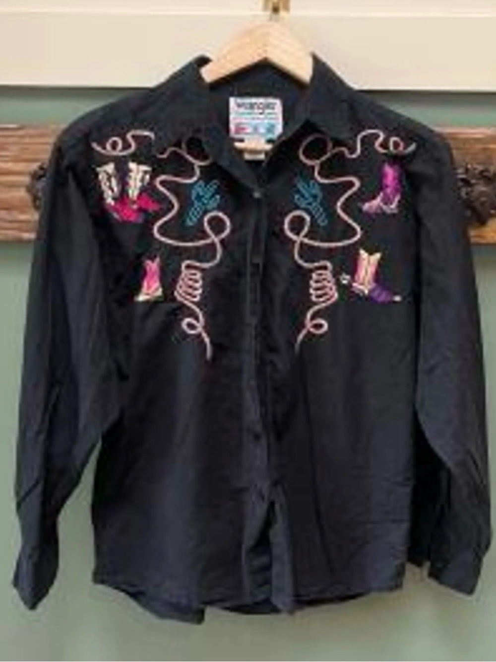 VINTAGE WRANGLER Western Embroidered Cowboy Shirt Black Men's M 15-15 1/2